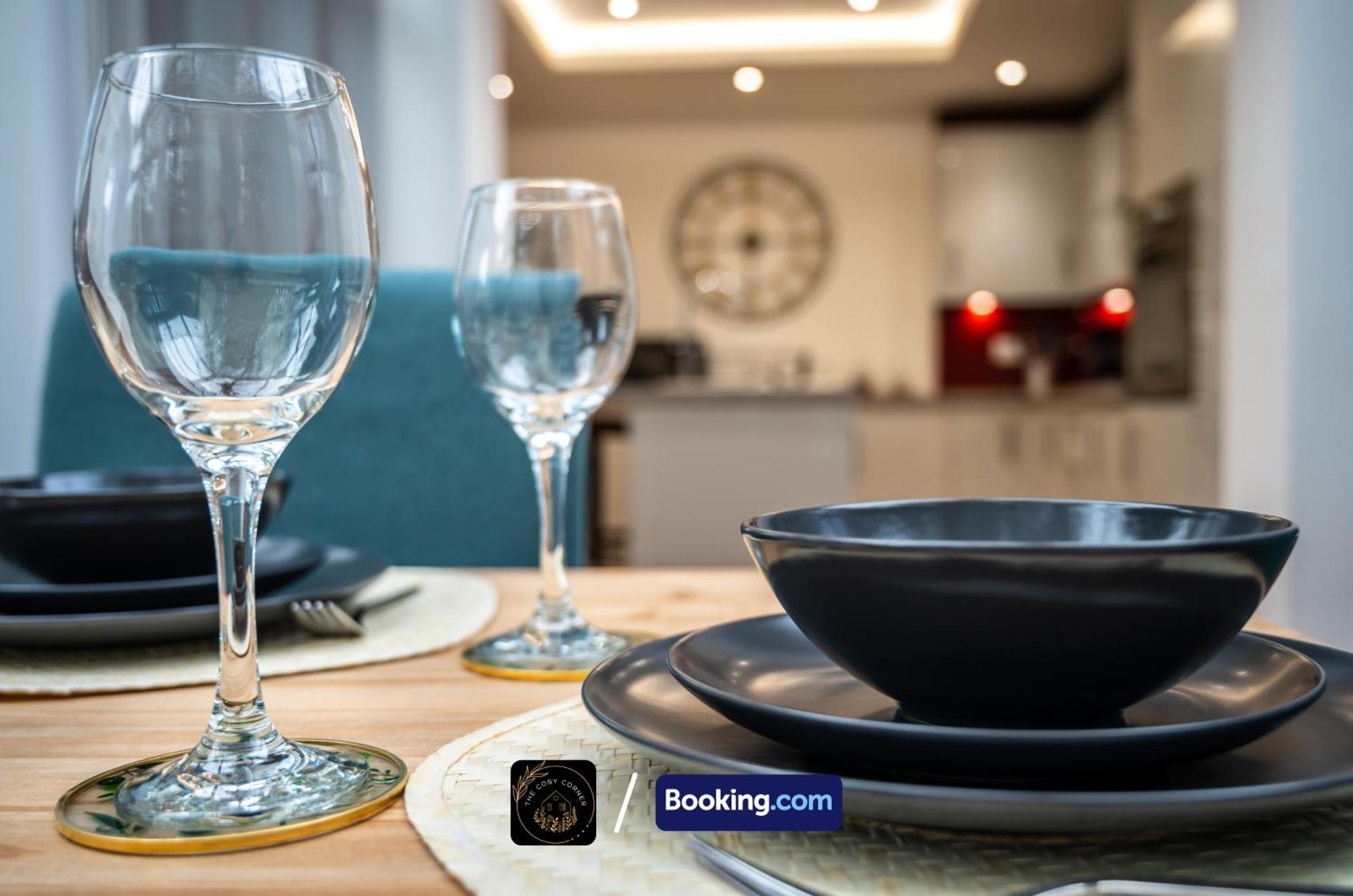 Apartament Cosy 3-Bed House, Garden & Free Parking In Stretford Manchester Zewnętrze zdjęcie