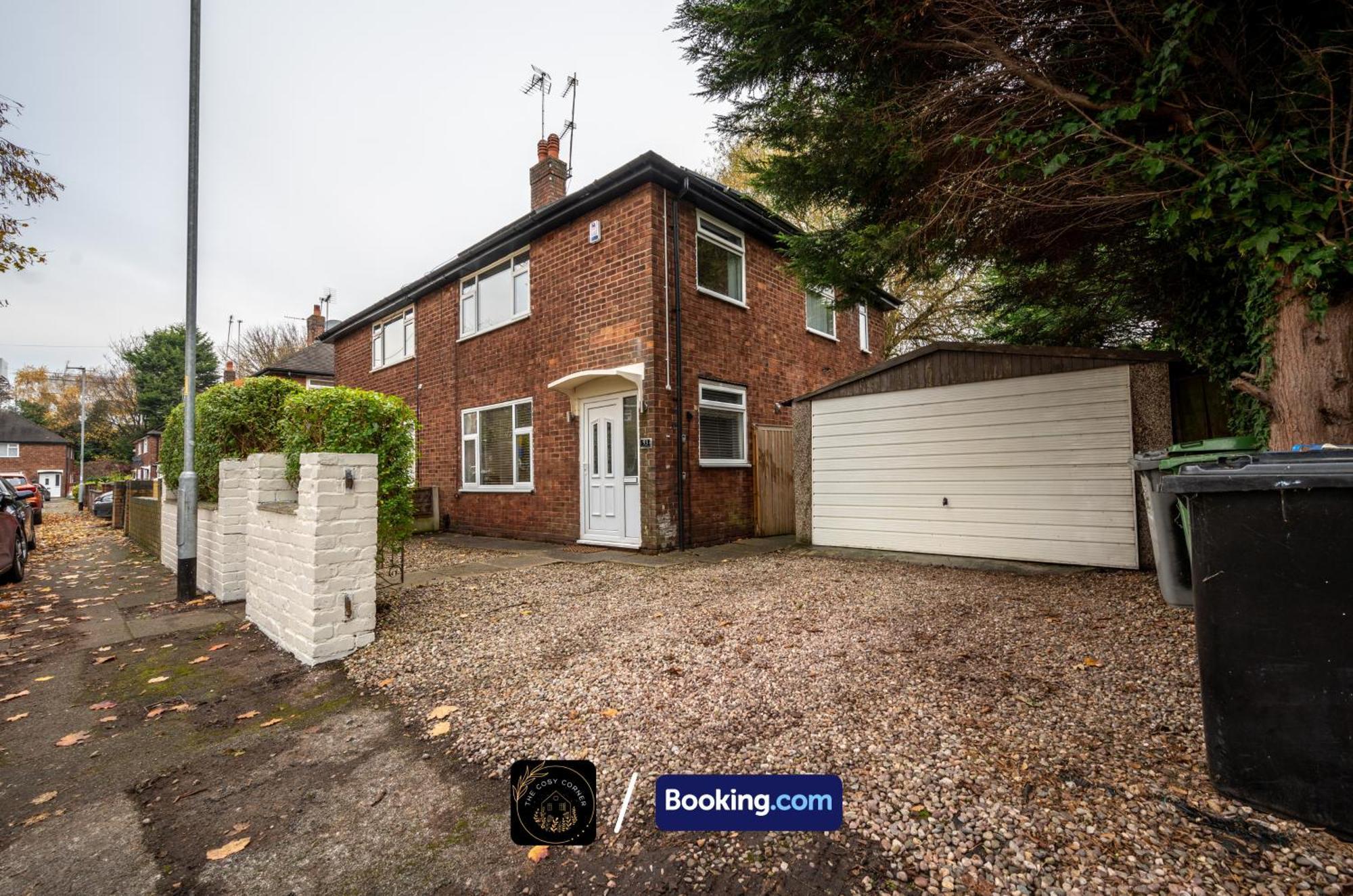 Apartament Cosy 3-Bed House, Garden & Free Parking In Stretford Manchester Zewnętrze zdjęcie