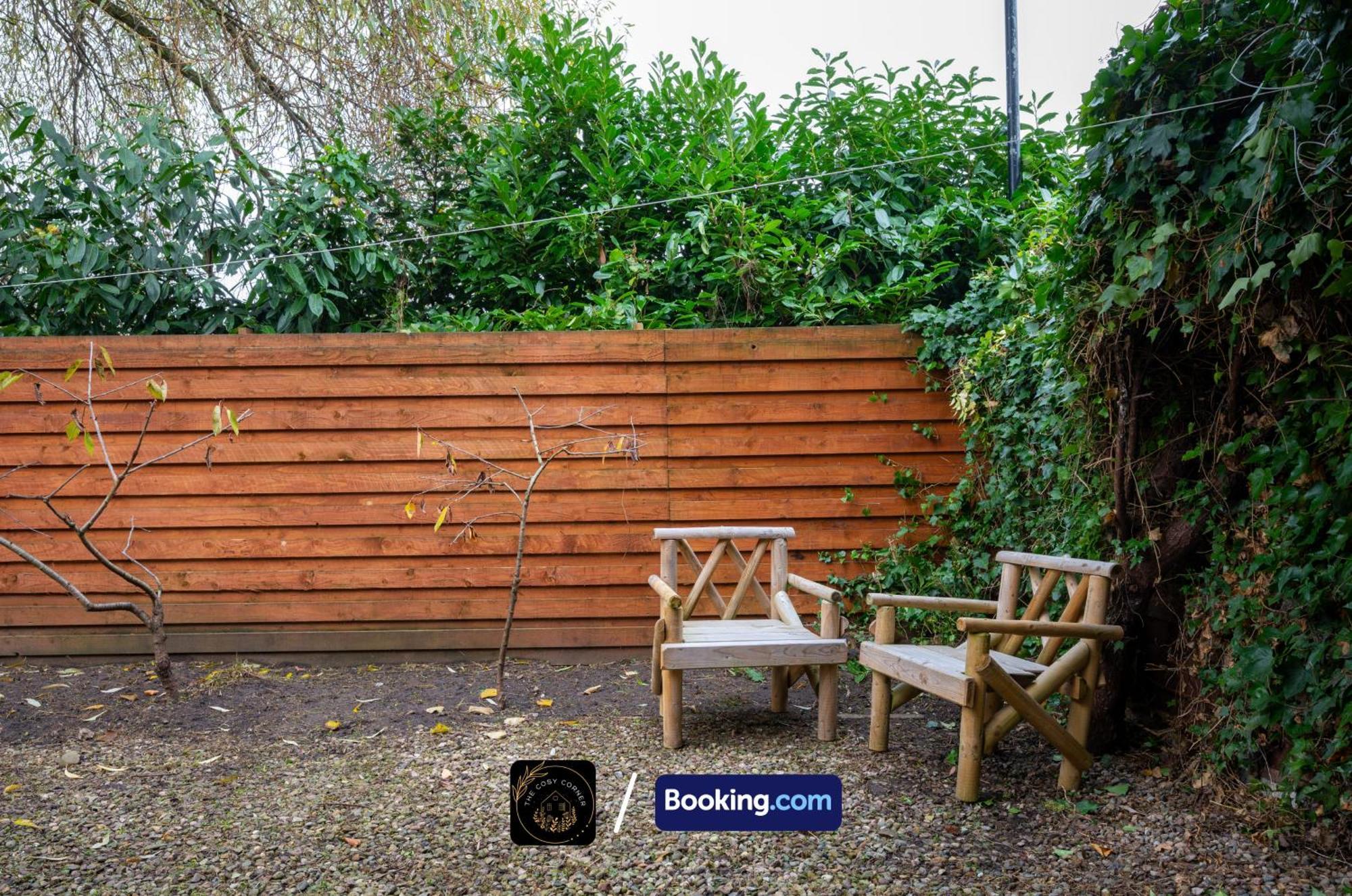 Apartament Cosy 3-Bed House, Garden & Free Parking In Stretford Manchester Zewnętrze zdjęcie